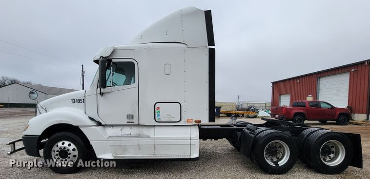 image for item FL9100 2012 Freightliner Columbia  Glider semi truck