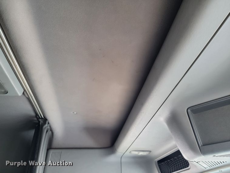 image for item FL9100 2012 Freightliner Columbia  Glider semi truck