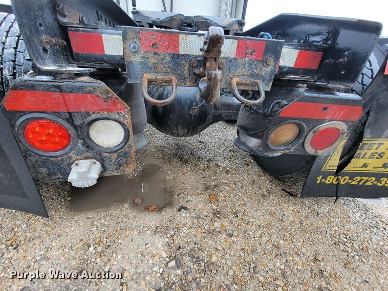 image for item FL9100 2012 Freightliner Columbia  Glider semi truck