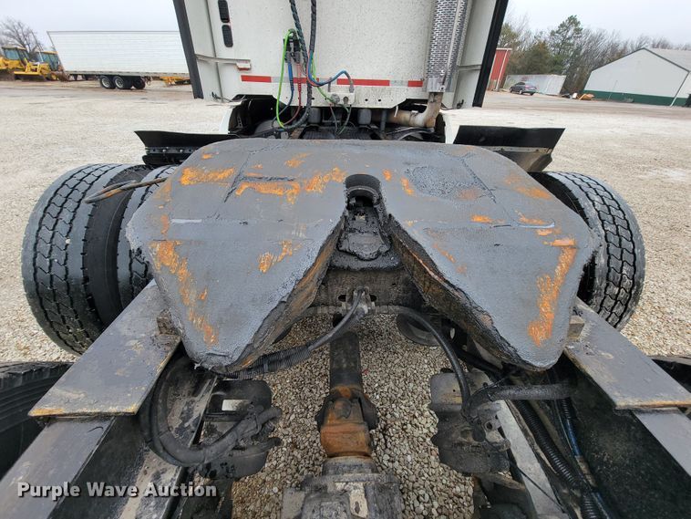 image for item FL9100 2012 Freightliner Columbia  Glider semi truck