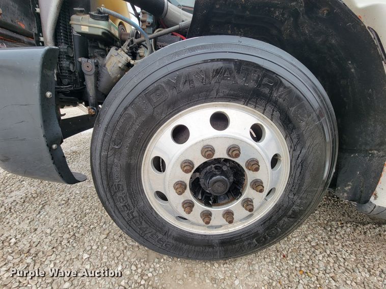 image for item FL9100 2012 Freightliner Columbia  Glider semi truck