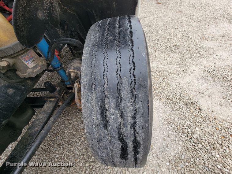 image for item FL9100 2012 Freightliner Columbia  Glider semi truck