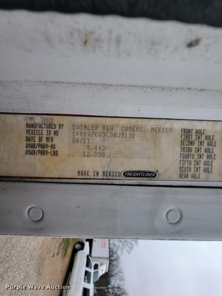 image for item FL9100 2012 Freightliner Columbia  Glider semi truck