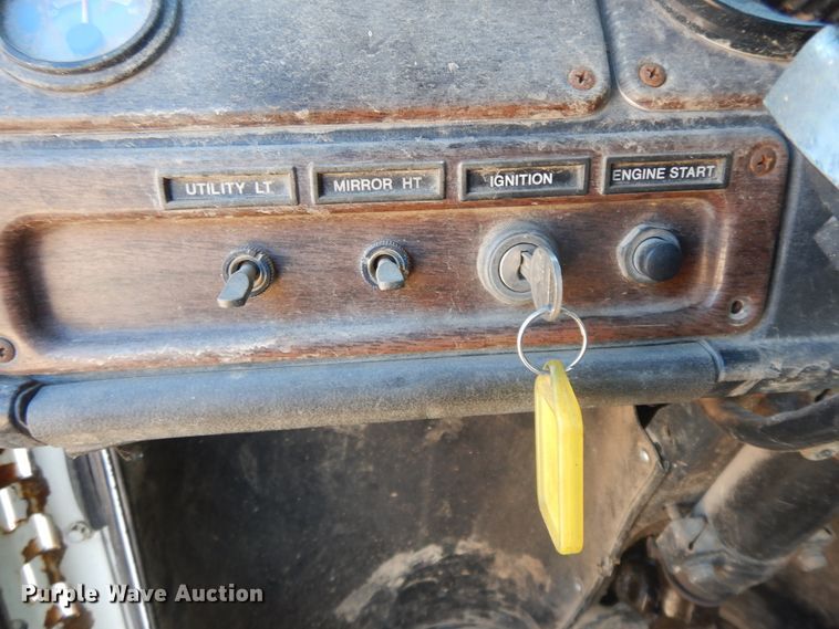 image for item GG9445 1988 Freightliner FLC  semi truck