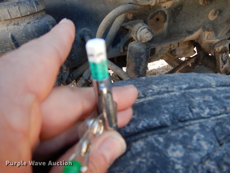 image for item GG9445 1988 Freightliner FLC  semi truck