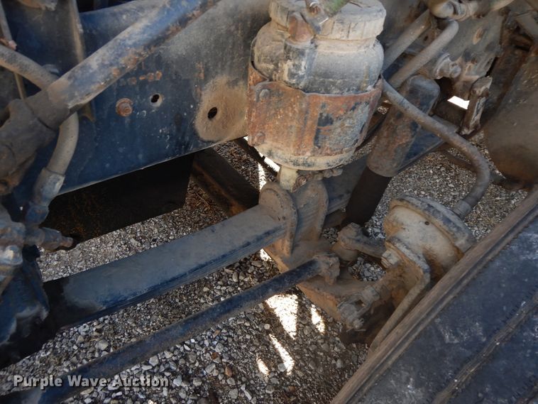 image for item GG9445 1988 Freightliner FLC  semi truck