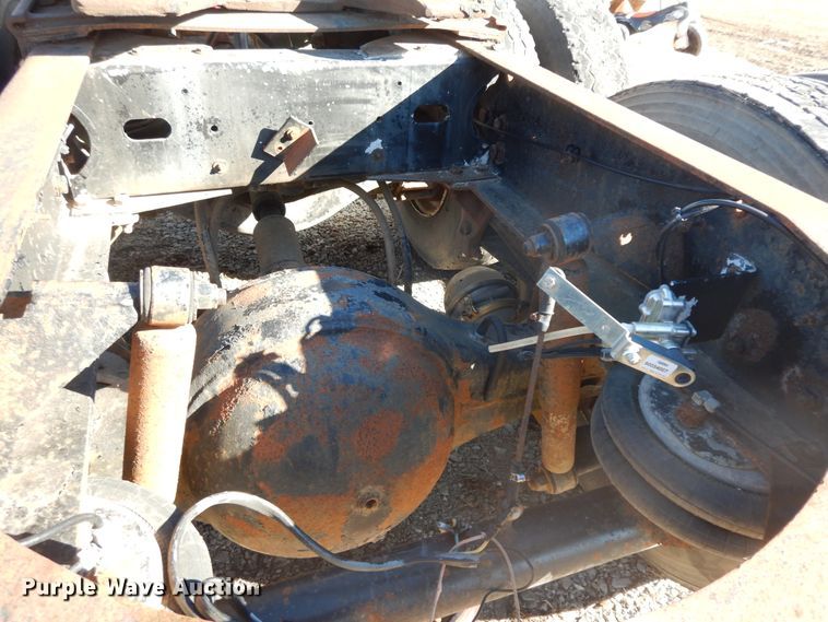 image for item GG9445 1988 Freightliner FLC  semi truck