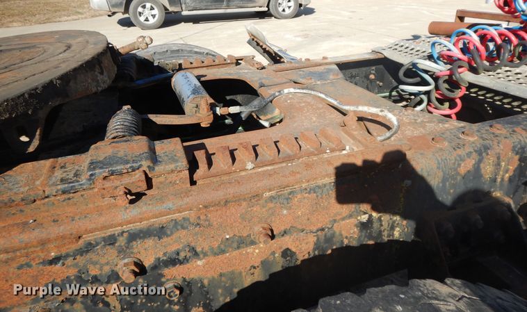 image for item GG9445 1988 Freightliner FLC  semi truck