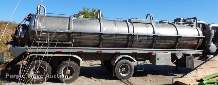 image for item HD9079 1997 Presvac Systems Limited vacuum trailer