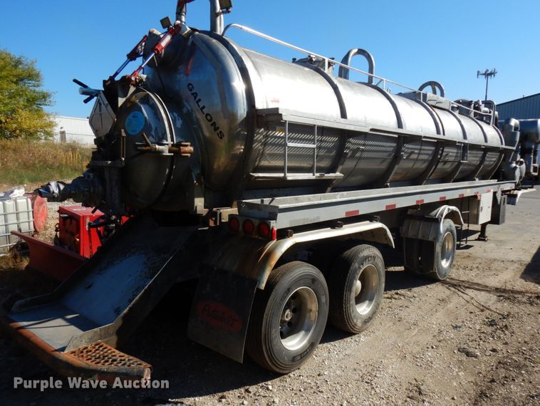 image for item HD9079 1997 Presvac Systems Limited vacuum trailer