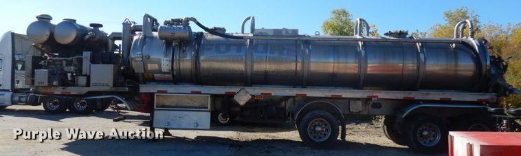 image for item HD9079 1997 Presvac Systems Limited vacuum trailer