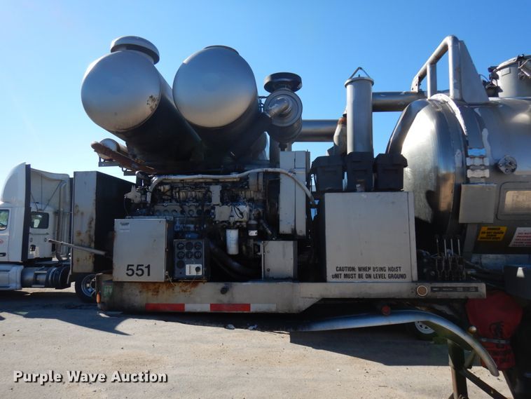 image for item HD9079 1997 Presvac Systems Limited vacuum trailer