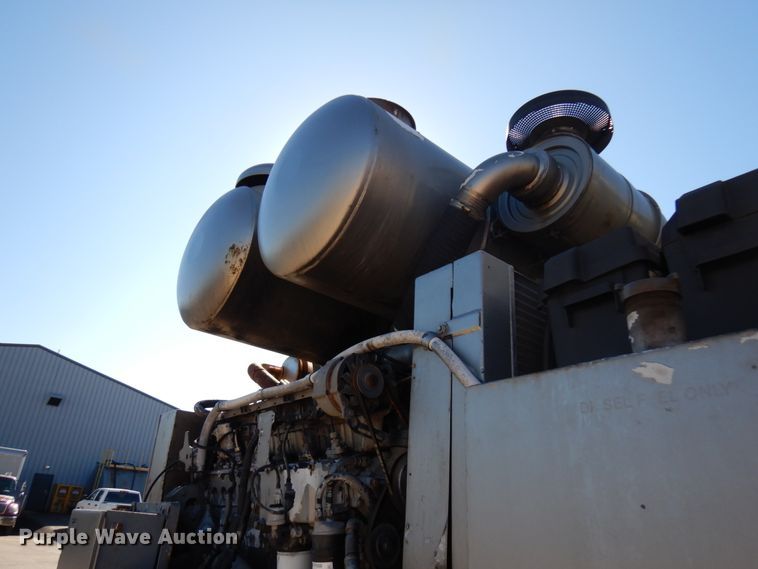 image for item HD9079 1997 Presvac Systems Limited vacuum trailer