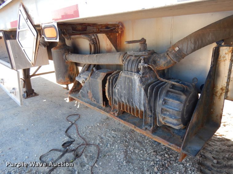 image for item HD9079 1997 Presvac Systems Limited vacuum trailer