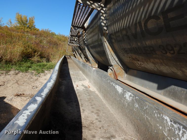 image for item HD9079 1997 Presvac Systems Limited vacuum trailer