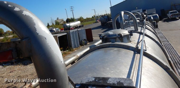 image for item HD9079 1997 Presvac Systems Limited vacuum trailer