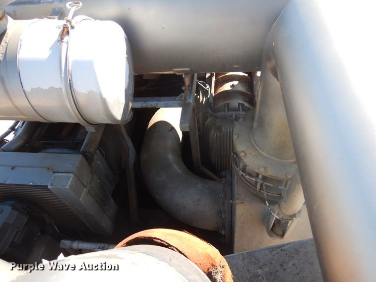 image for item HD9079 1997 Presvac Systems Limited vacuum trailer