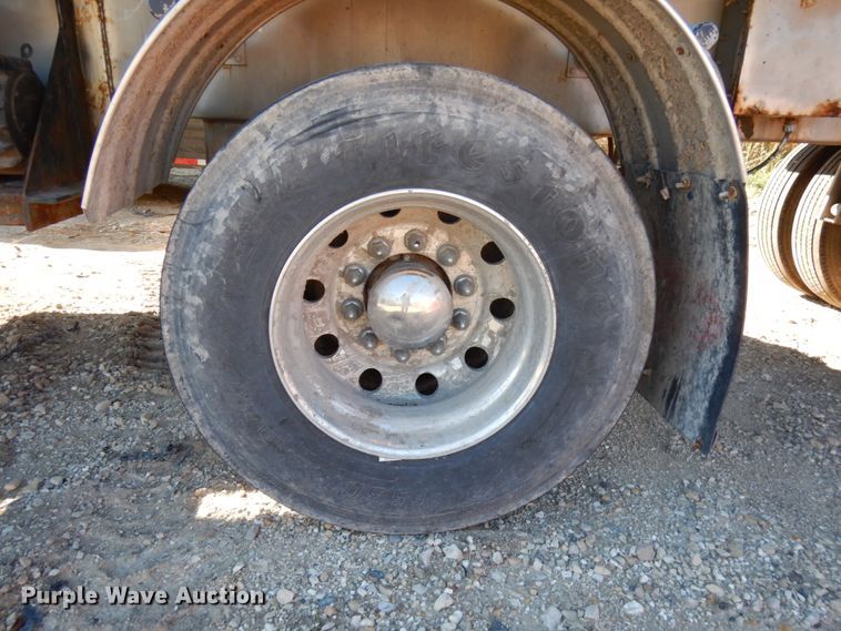 image for item HD9079 1997 Presvac Systems Limited vacuum trailer