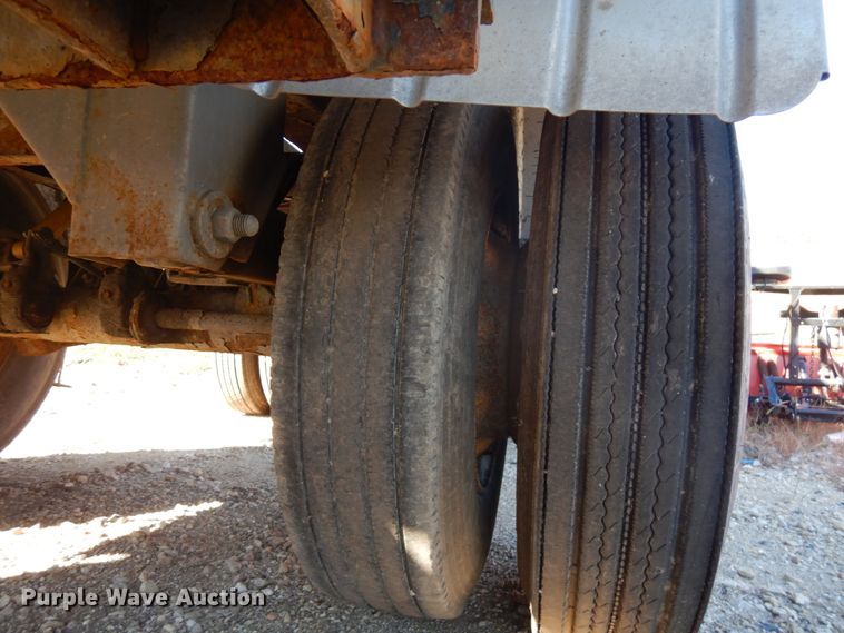 image for item HD9079 1997 Presvac Systems Limited vacuum trailer