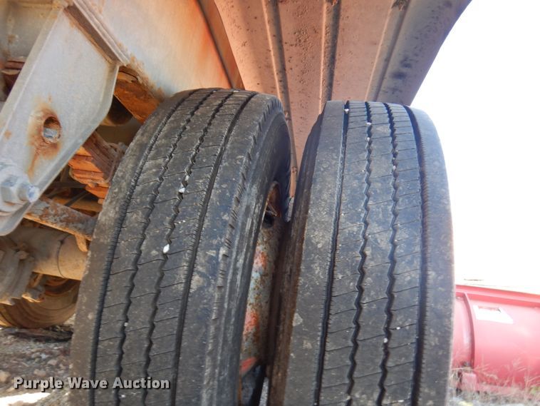 image for item HD9079 1997 Presvac Systems Limited vacuum trailer