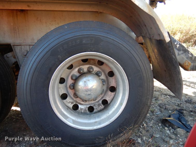 image for item HD9079 1997 Presvac Systems Limited vacuum trailer