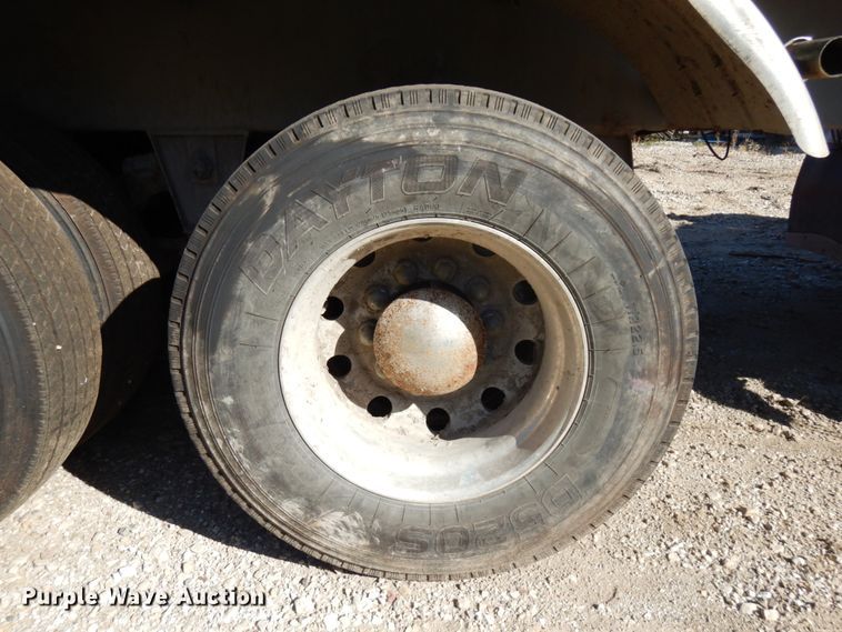 image for item HD9079 1997 Presvac Systems Limited vacuum trailer