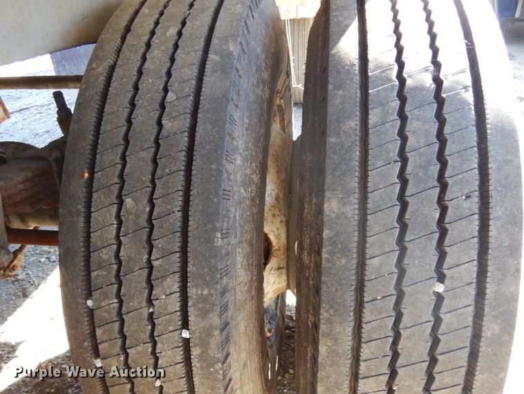 image for item HD9079 1997 Presvac Systems Limited vacuum trailer