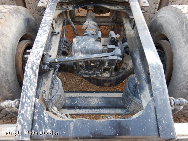 image for item HD9247 2007 Mack CXN613  semi truck