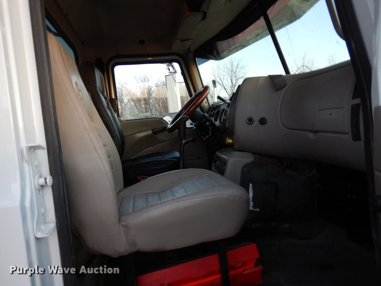 image for item HD9247 2007 Mack CXN613  semi truck