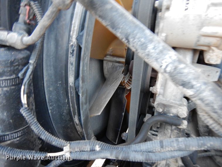 image for item HD9247 2007 Mack CXN613  semi truck