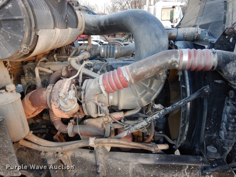 image for item HD9247 2007 Mack CXN613  semi truck