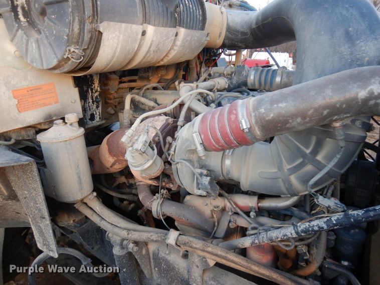 image for item HD9247 2007 Mack CXN613  semi truck