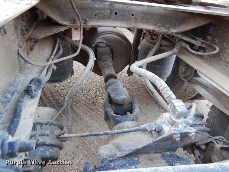 image for item HD9248 2003 Mack CX613  semi truck