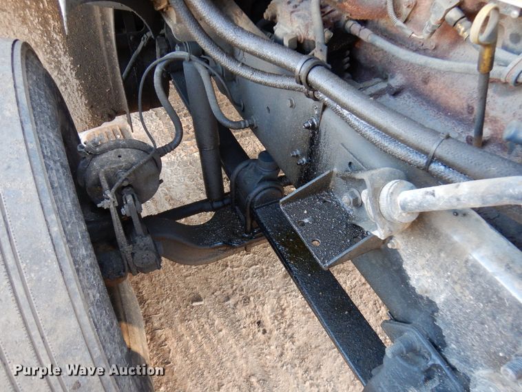 image for item HD9248 2003 Mack CX613  semi truck