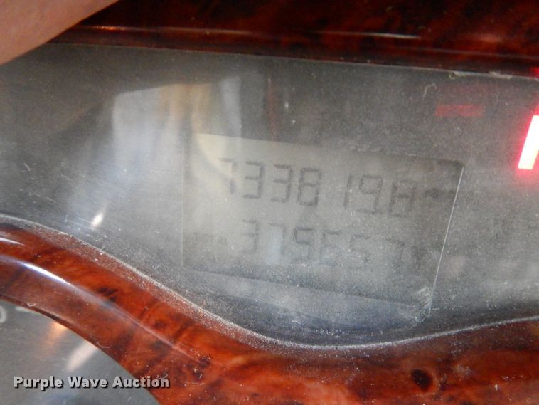 image for item HD9249 2004 Mack CH613  semi truck