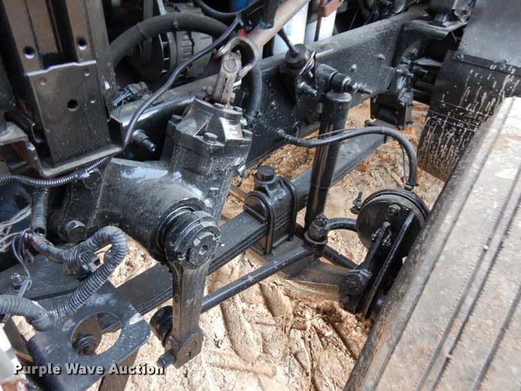 image for item HD9249 2004 Mack CH613  semi truck