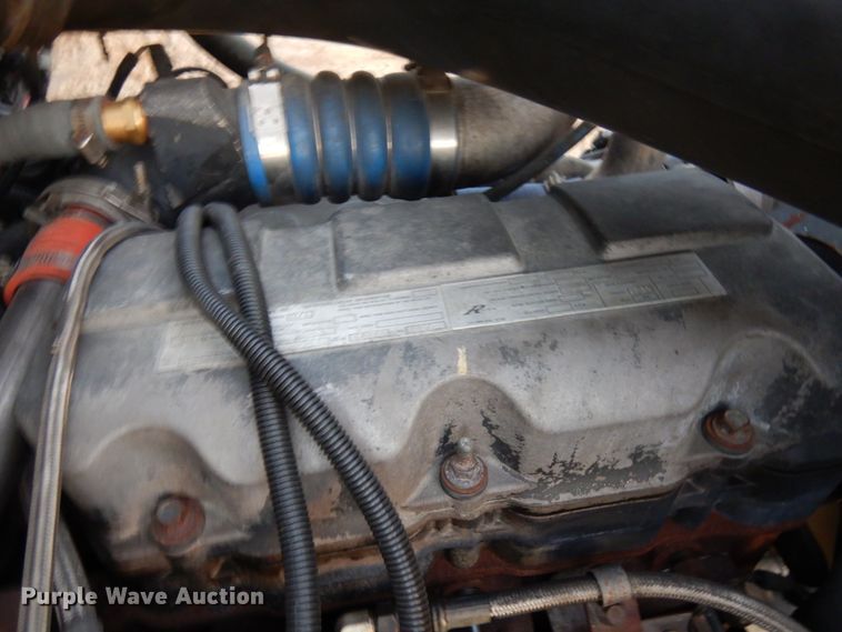 image for item HD9249 2004 Mack CH613  semi truck