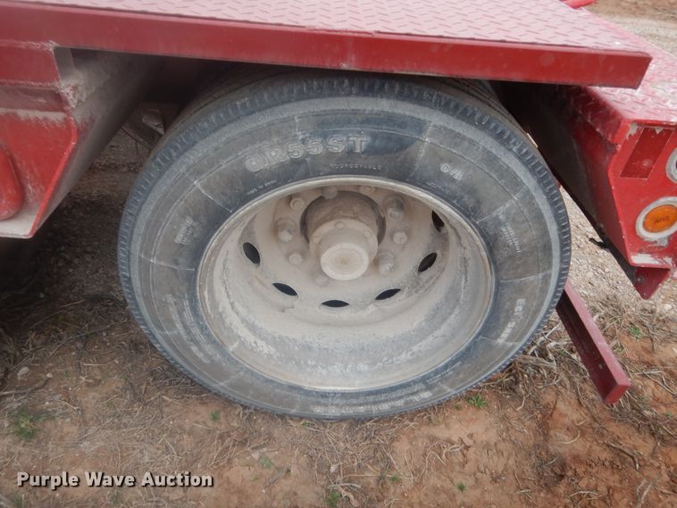 image for item HG9988 2002 Eager Beaver lowboy equipment trailer