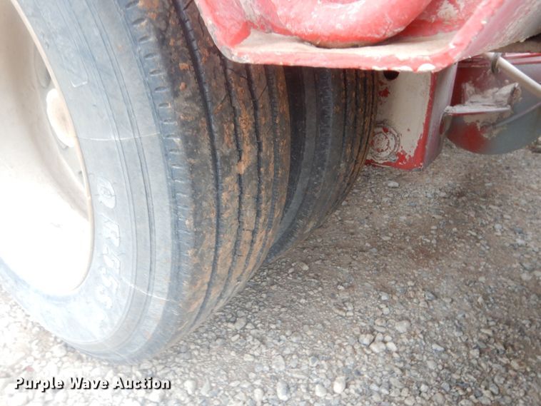 image for item HG9988 2002 Eager Beaver lowboy equipment trailer