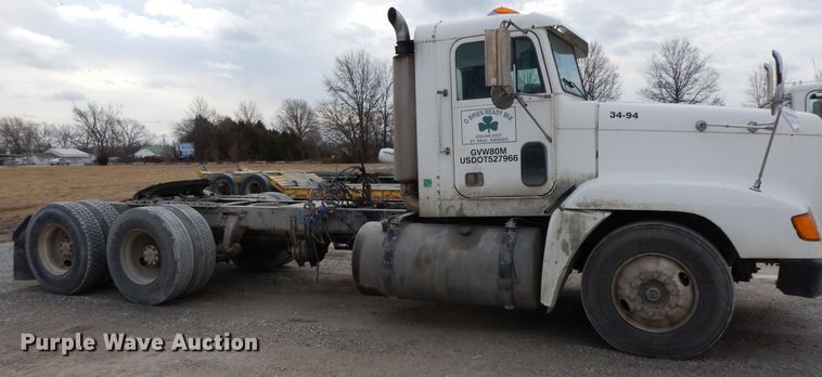 image for item HO9322 1994 Freightliner FLD  semi truck