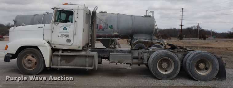 image for item HO9322 1994 Freightliner FLD  semi truck