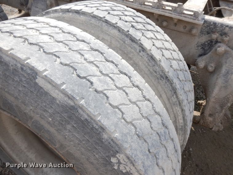 image for item HO9322 1994 Freightliner FLD  semi truck