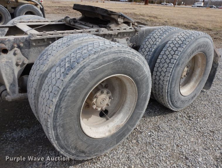 image for item HO9322 1994 Freightliner FLD  semi truck