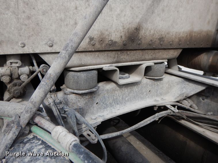 image for item HO9322 1994 Freightliner FLD  semi truck