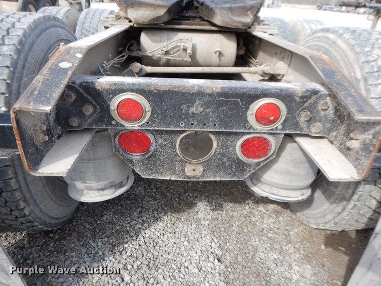 image for item HO9322 1994 Freightliner FLD  semi truck