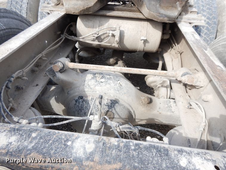 image for item HO9322 1994 Freightliner FLD  semi truck