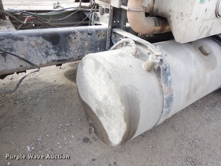 image for item HO9322 1994 Freightliner FLD  semi truck