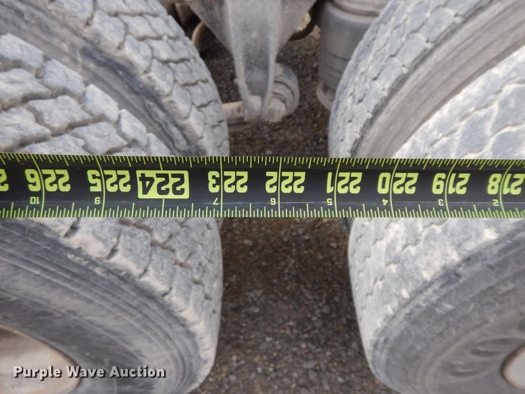 image for item HO9322 1994 Freightliner FLD  semi truck