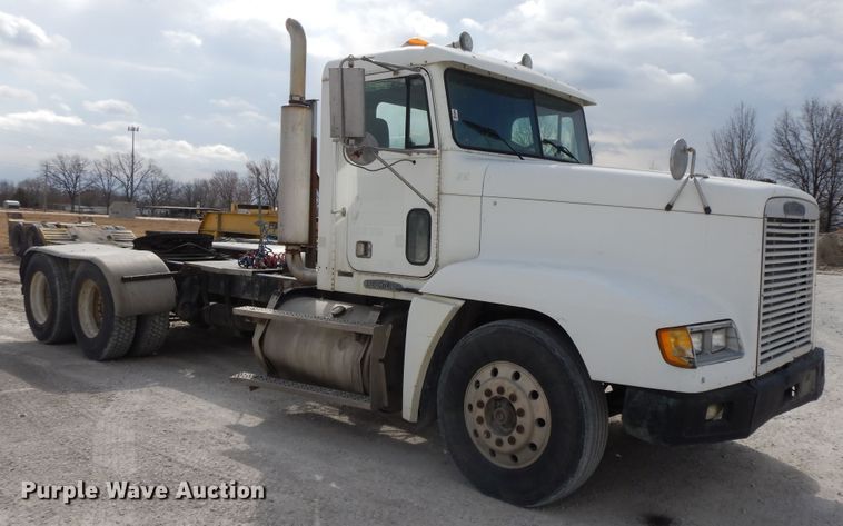 image for item HO9323 1996 Freightliner FLD  semi truck