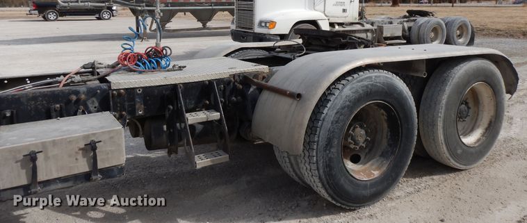 image for item HO9323 1996 Freightliner FLD  semi truck